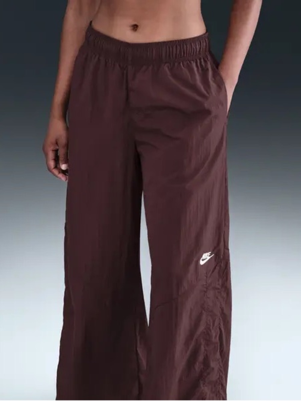 NWT Nike Womens Wide Leg Loose Fit Mid Rise Windbreaker Track Pants in Maroon